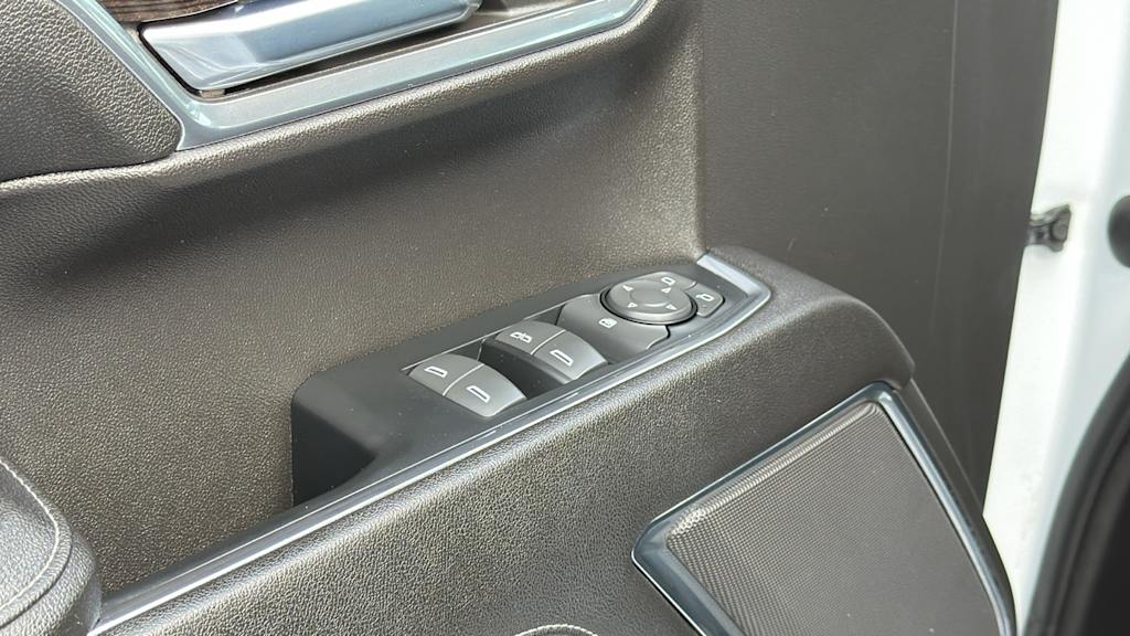 Thumbnail: 2023 Chevrolet Silverado 1500 - 26