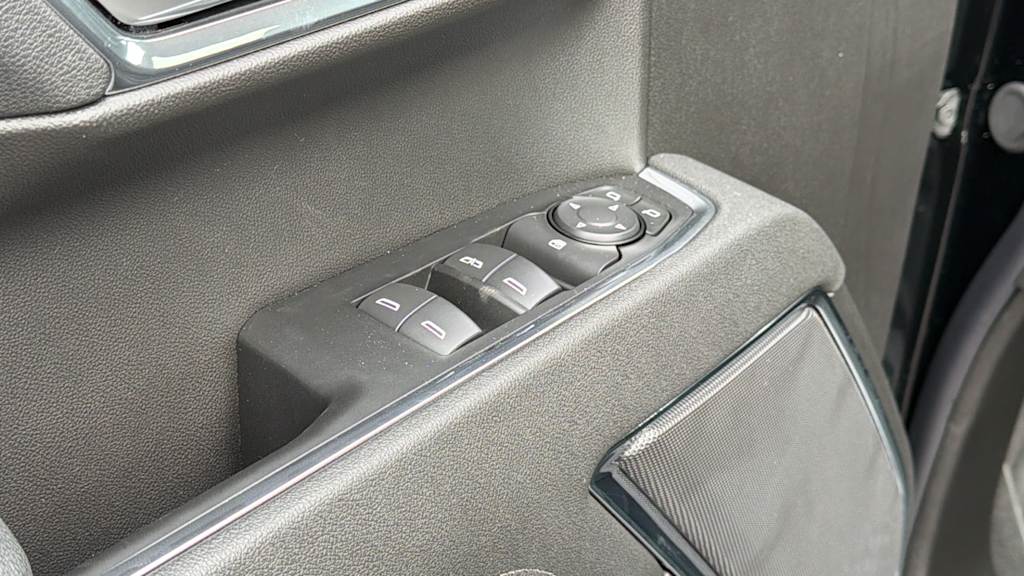 Thumbnail: 2026 Chevrolet Silverado 1500 - 28