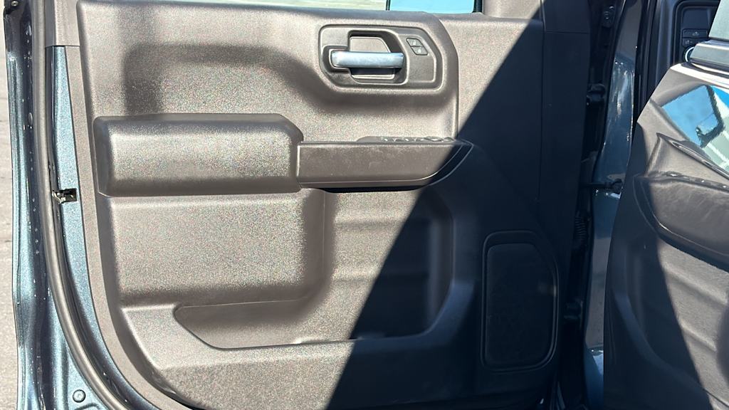 Thumbnail: 2021 Chevrolet Silverado 1500 - 27