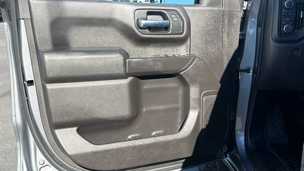 Thumbnail: 2020 Chevrolet Silverado 1500 - 28