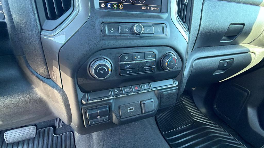 Thumbnail: 2020 Chevrolet Silverado 1500 - 23