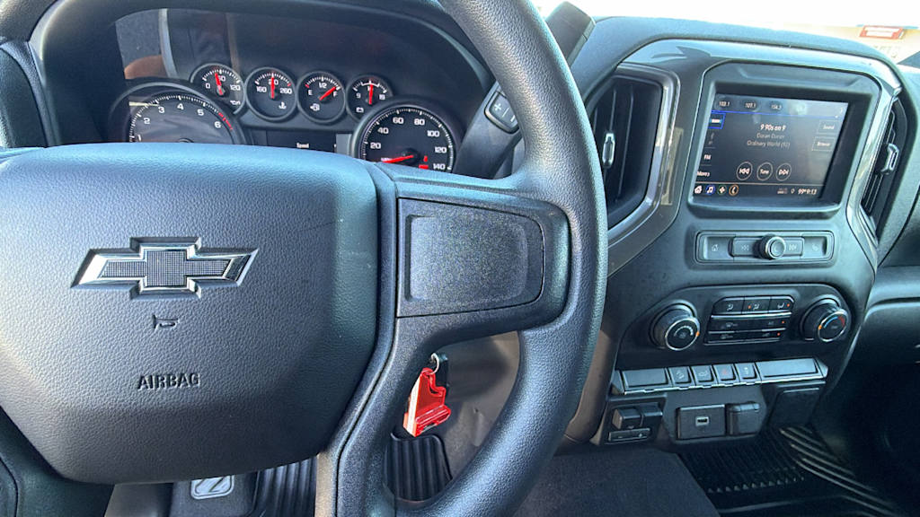 Thumbnail: 2020 Chevrolet Silverado 1500 - 26