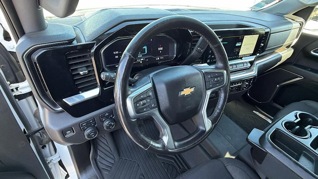 Thumbnail: 2022 Chevrolet Silverado 1500 - 2