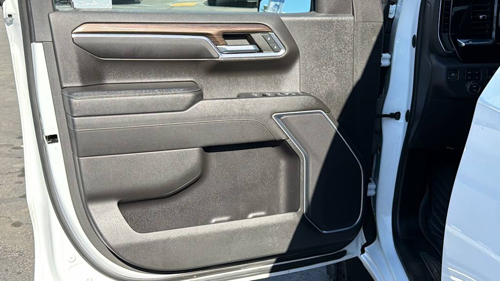 Thumbnail: 2022 Chevrolet Silverado 1500 - 29