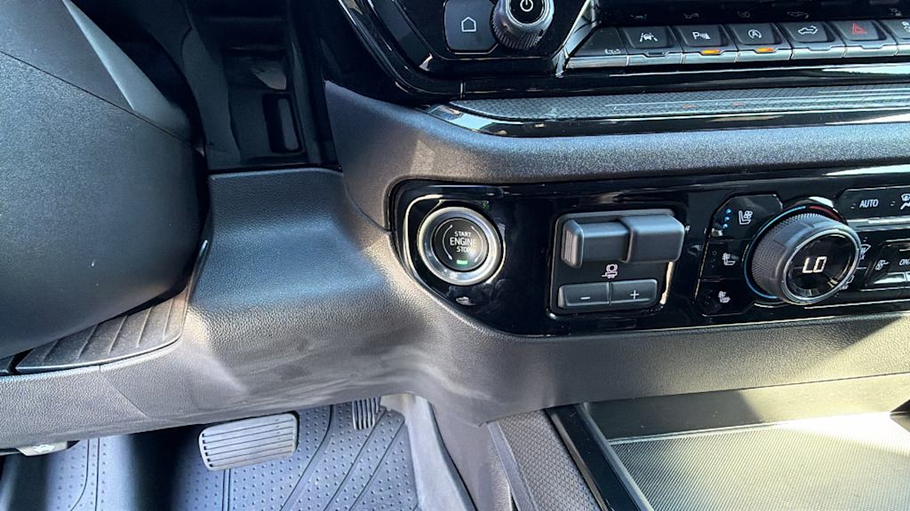 Thumbnail: 2024 Chevrolet Silverado 1500 - 24