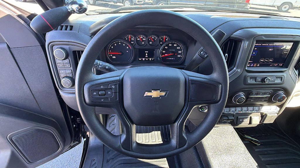 Thumbnail: 2026 Chevrolet Silverado 1500 - 9