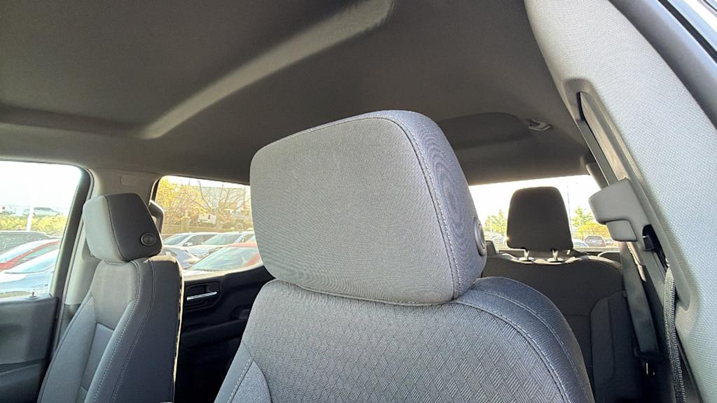 Thumbnail: 2026 Chevrolet Silverado 1500 - 9