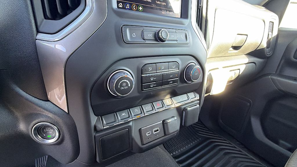 Thumbnail: 2026 Chevrolet Silverado 1500 - 22