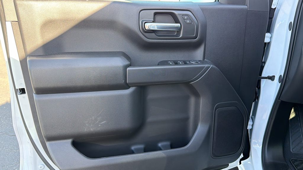 Thumbnail: 2026 Chevrolet Silverado 1500 - 27