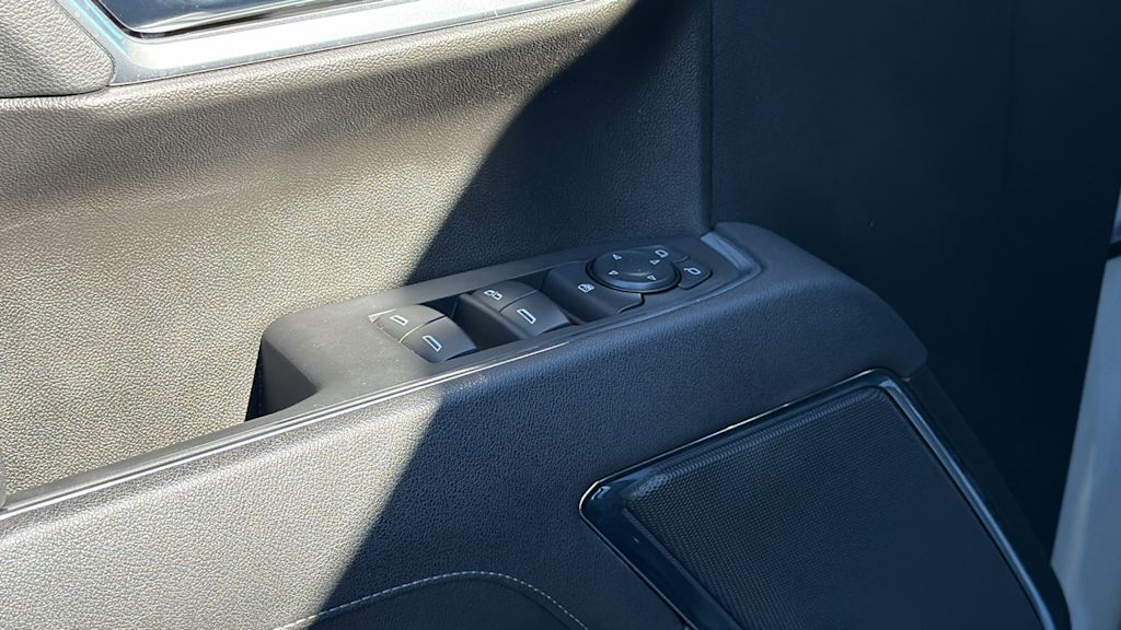 Thumbnail: 2025 Chevrolet Silverado 1500 - 15