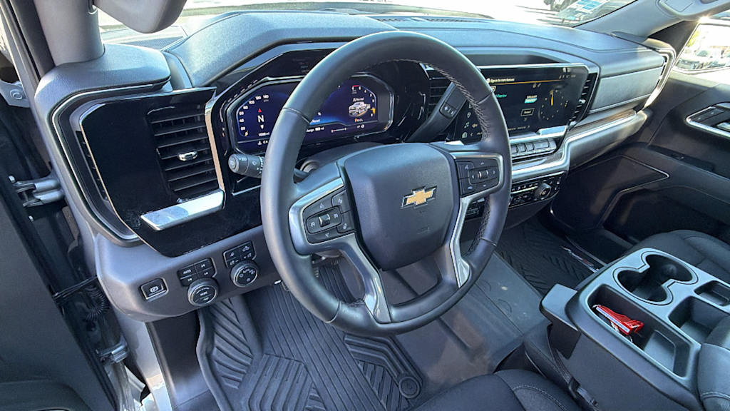 Thumbnail: 2025 Chevrolet Silverado 1500 - 2