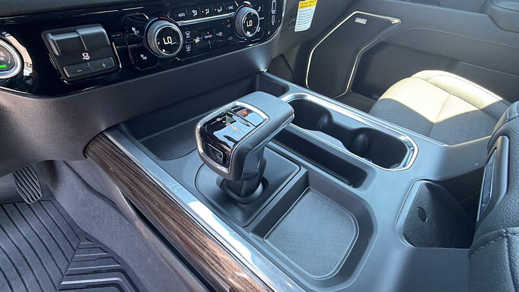 Thumbnail: 2026 Chevrolet Silverado 1500 - 13