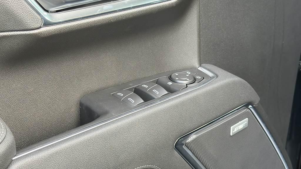 Thumbnail: 2026 Chevrolet Silverado 1500 - 27