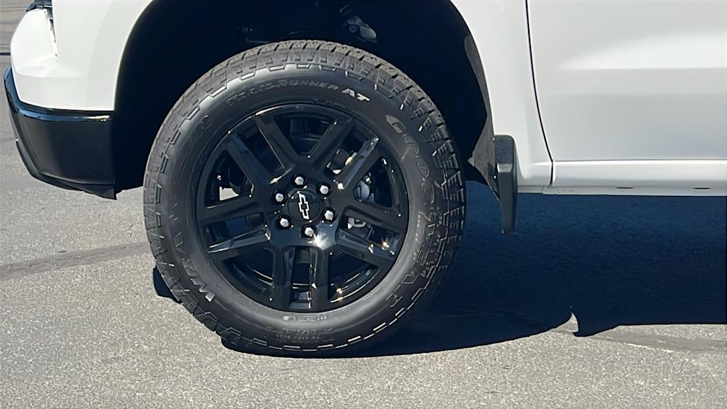 Thumbnail: 2026 Chevrolet Silverado 1500 - 8