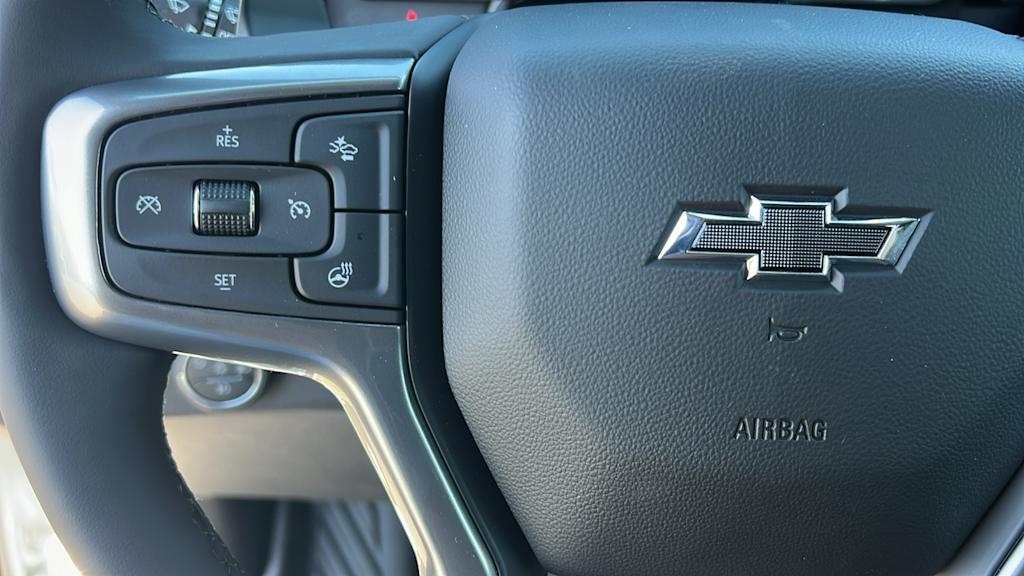 Thumbnail: 2026 Chevrolet Silverado 1500 - 25