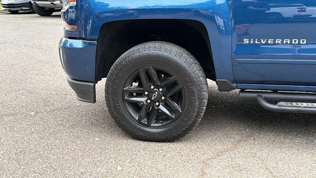 Thumbnail: 2017 Chevrolet Silverado 1500 - 7