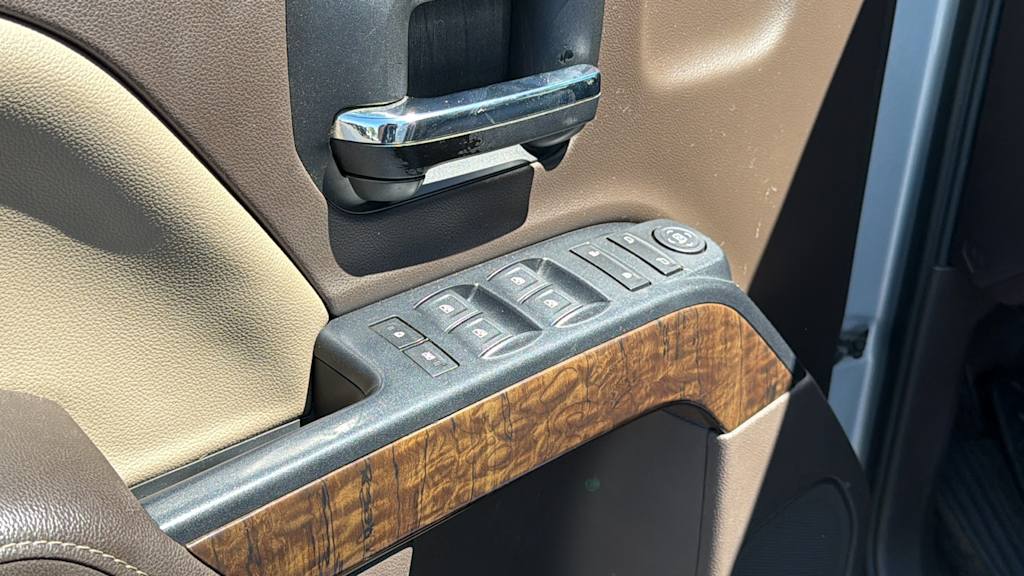 Thumbnail: 2018 Chevrolet Silverado 1500 - 26