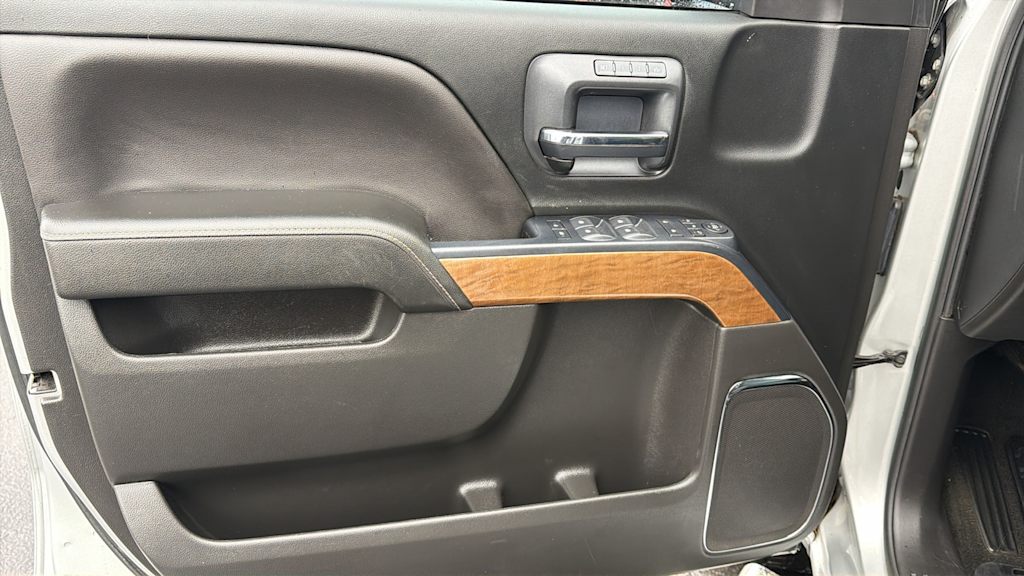 Thumbnail: 2018 Chevrolet Silverado 1500 - 26