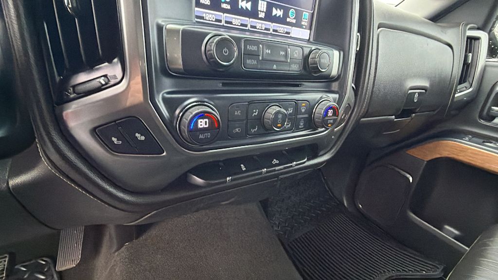 Thumbnail: 2018 Chevrolet Silverado 1500 - 21