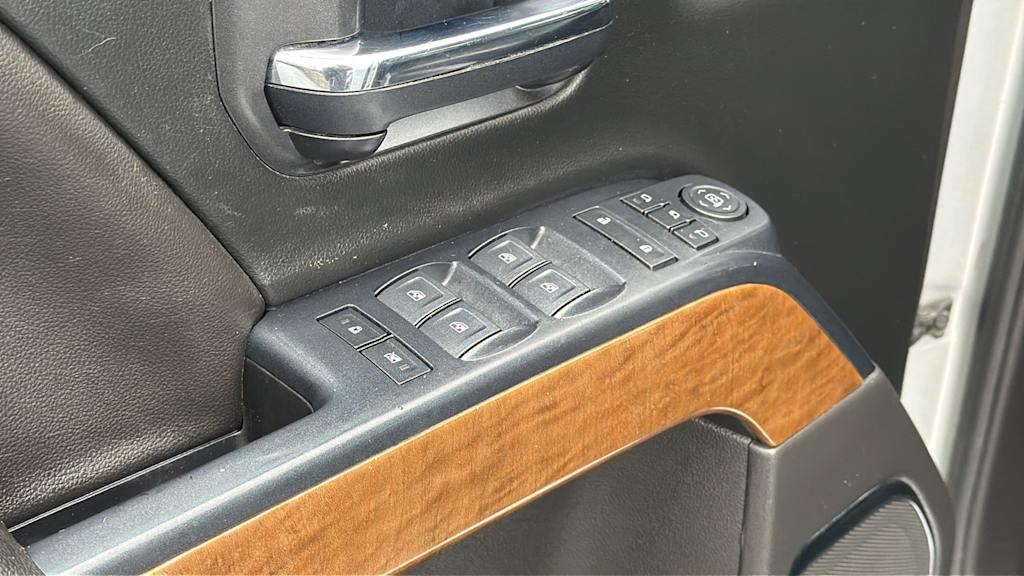 Thumbnail: 2018 Chevrolet Silverado 1500 - 25