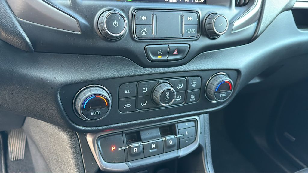 Thumbnail: 2022 GMC Terrain - 18