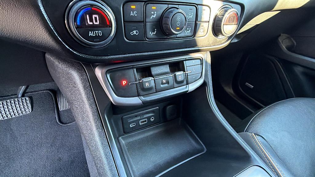 Thumbnail: 2022 GMC Terrain - 21