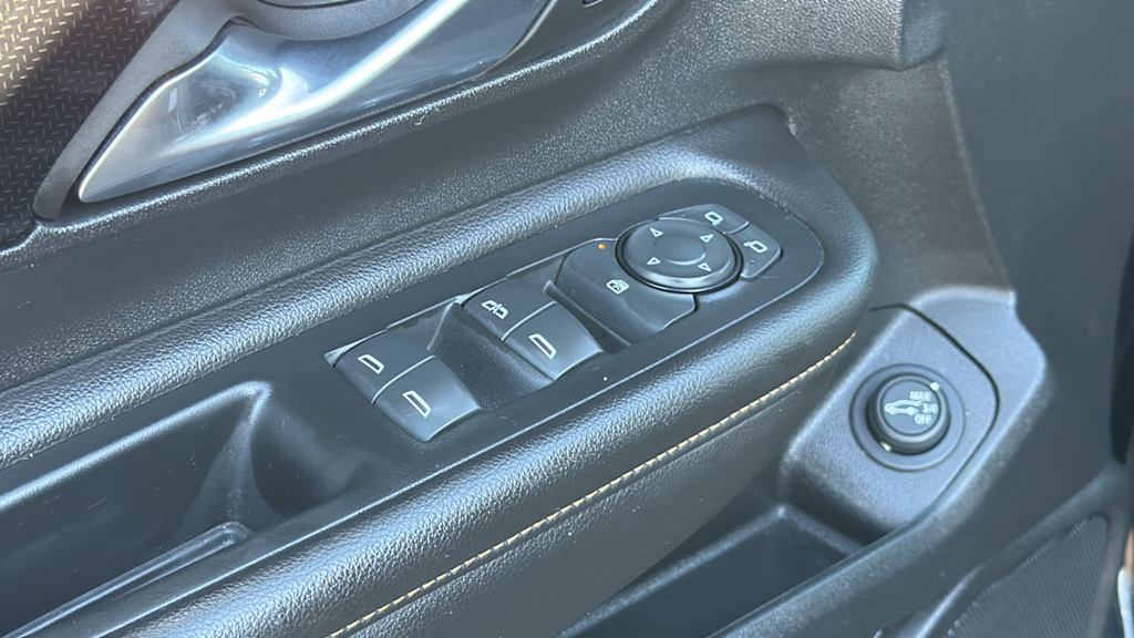 Thumbnail: 2022 GMC Terrain - 27