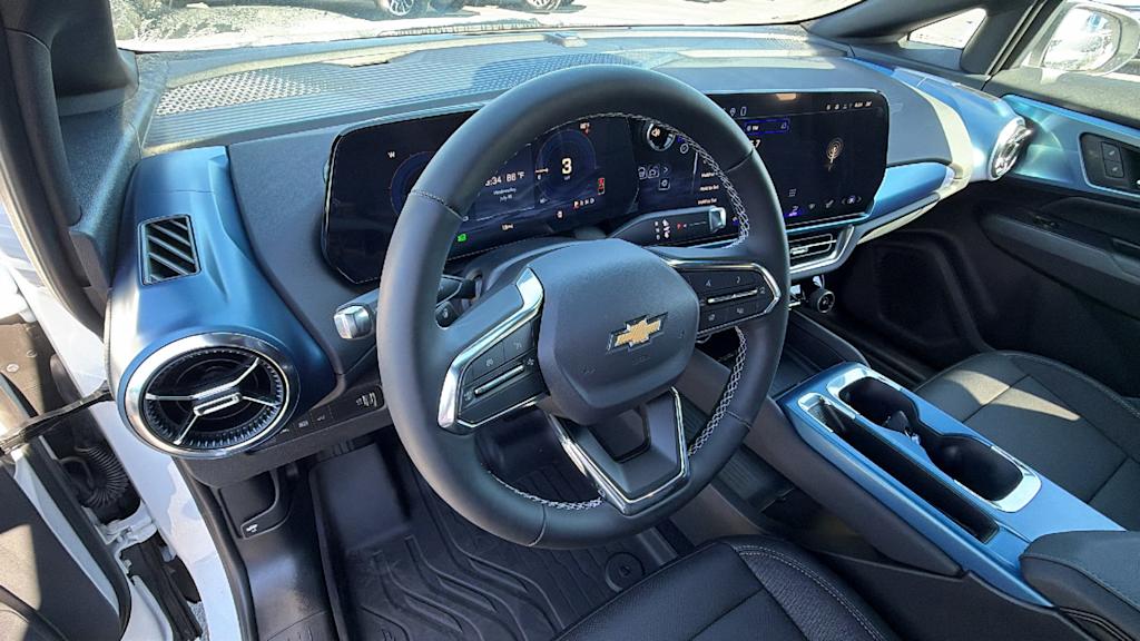 Thumbnail: 2026 Chevrolet Equinox - 2