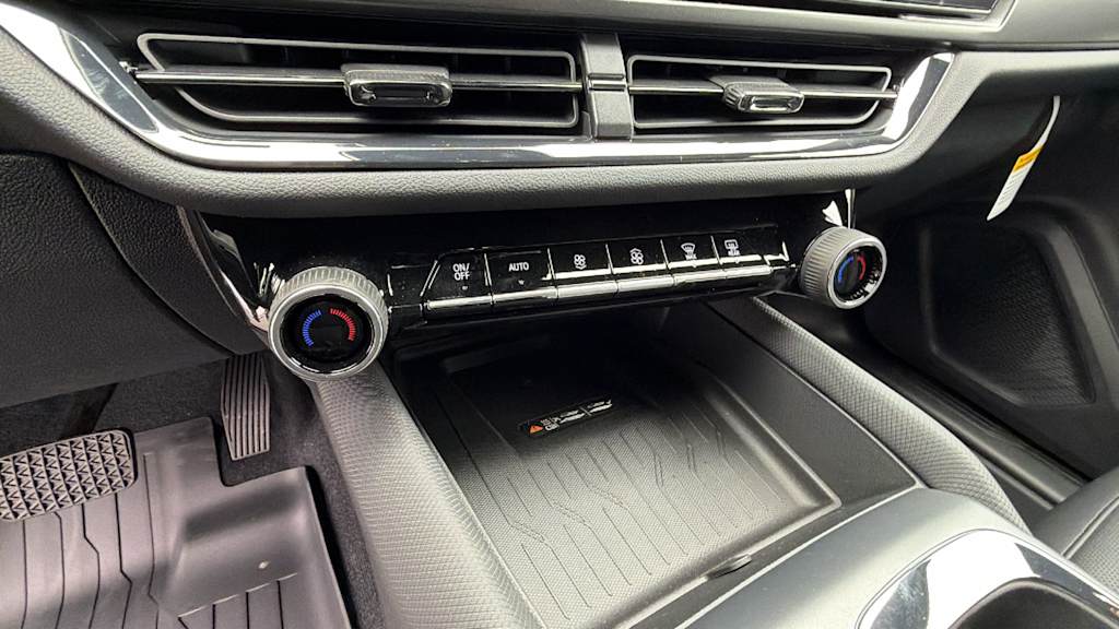 Thumbnail: 2026 Chevrolet Equinox - 14