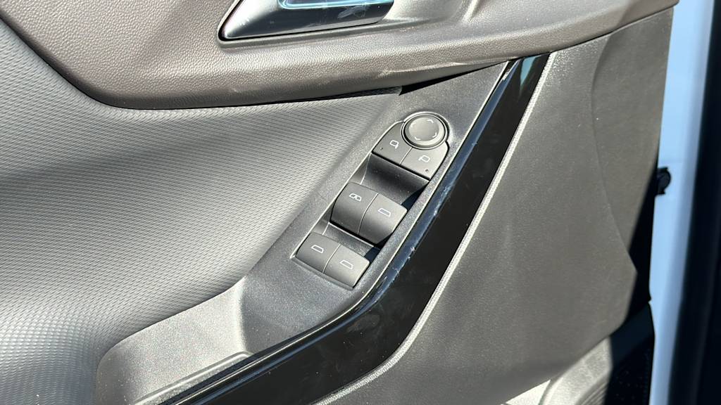 Thumbnail: 2027 Chevrolet Equinox - 27