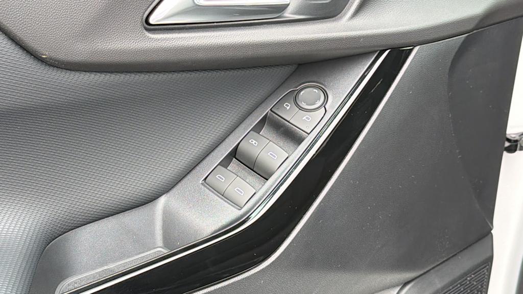 Thumbnail: 2027 Chevrolet Equinox - 28