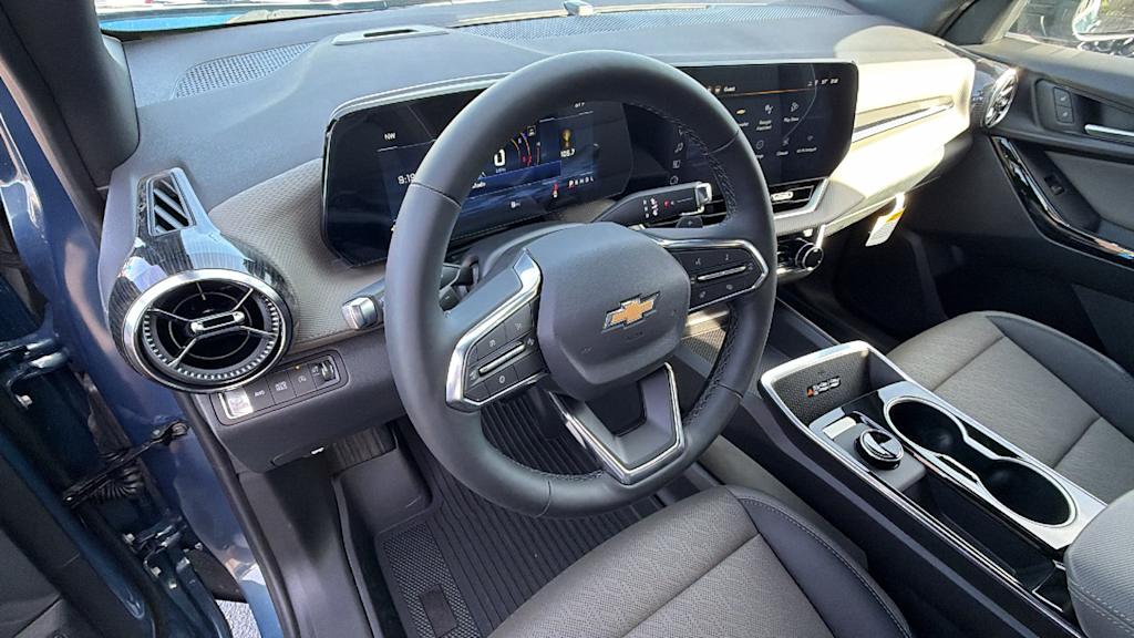Thumbnail: 2026 Chevrolet Equinox - 2