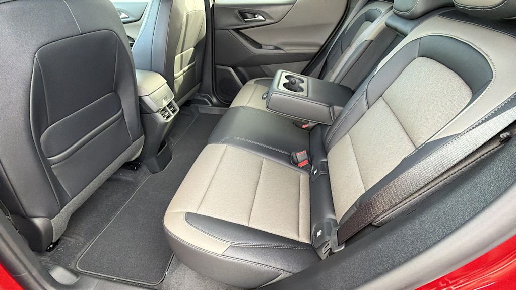 Thumbnail: 2026 Chevrolet Equinox - 12