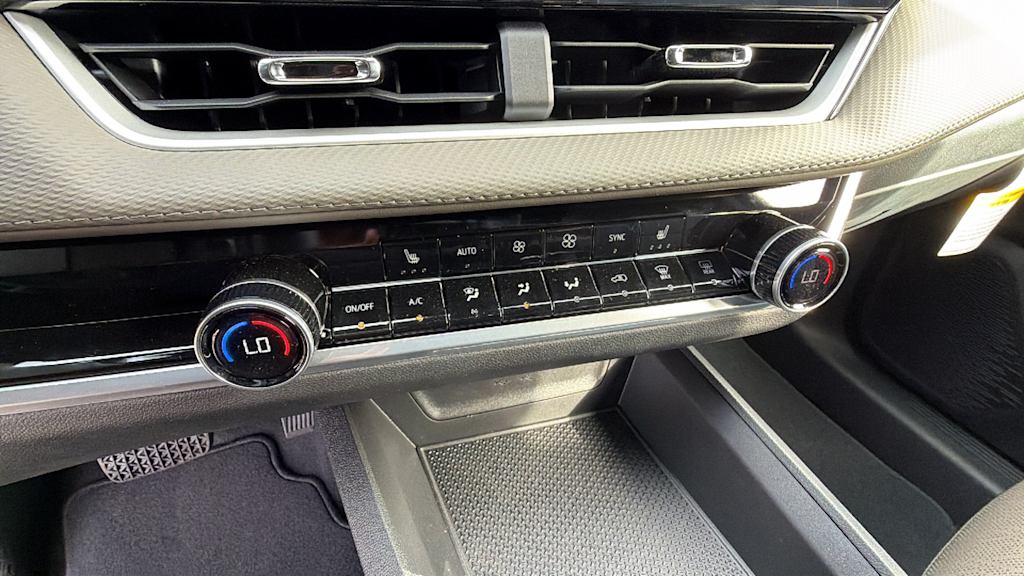 Thumbnail: 2026 Chevrolet Equinox - 22