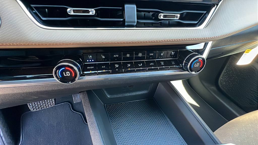 Thumbnail: 2026 Chevrolet Equinox - 23