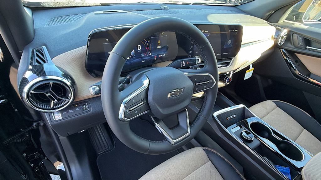 Thumbnail: 2026 Chevrolet Equinox - 2