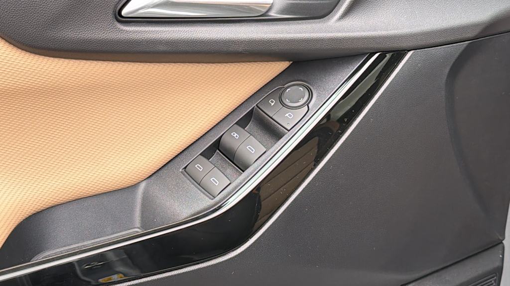 Thumbnail: 2027 Chevrolet Equinox - 27