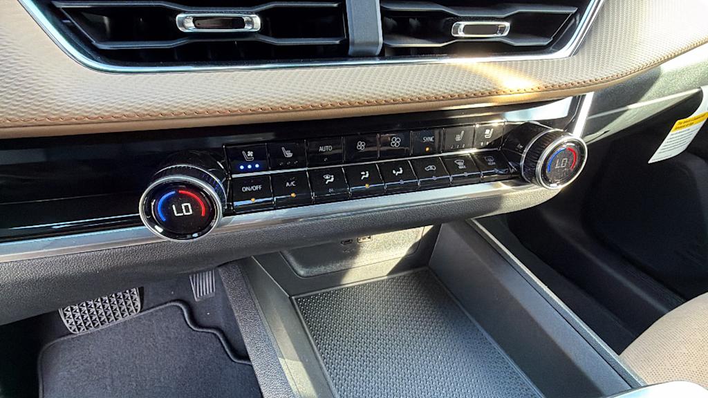 Thumbnail: 2026 Chevrolet Equinox - 21