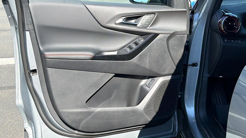 Thumbnail: 2027 Chevrolet Equinox - 28