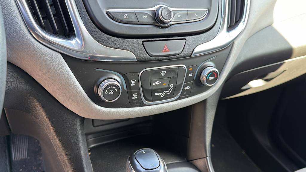 Thumbnail: 2020 Chevrolet Equinox - 21