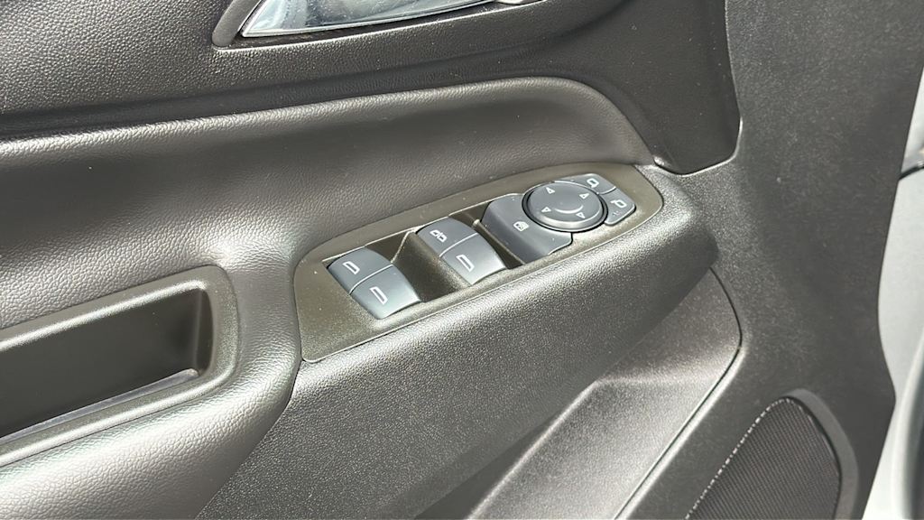 Thumbnail: 2024 Chevrolet Equinox - 28