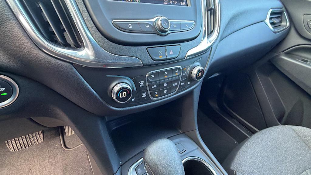Thumbnail: 2022 Chevrolet Equinox - 24
