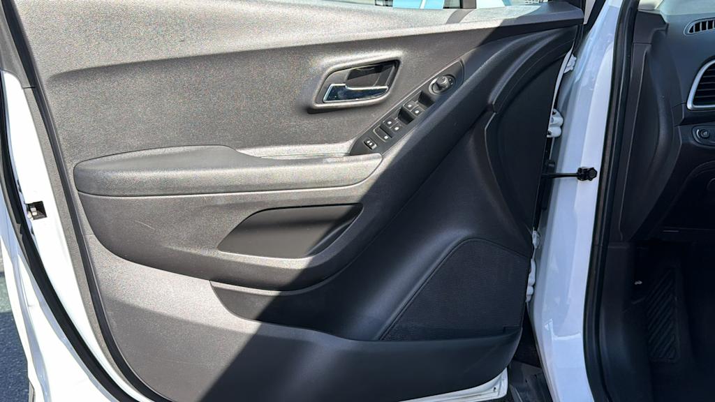 Thumbnail: 2020 Chevrolet Trax - 28