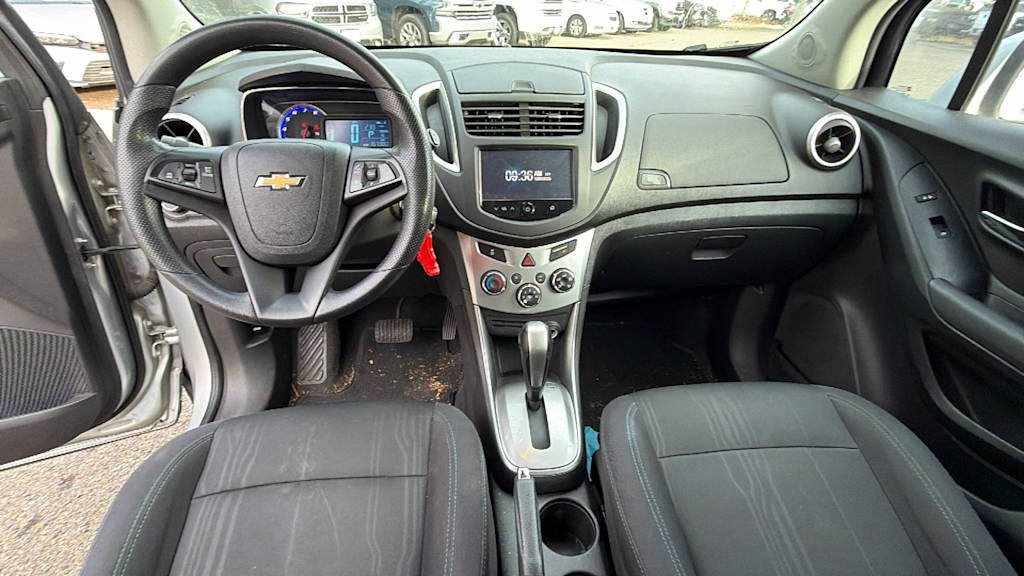 Thumbnail: 2016 Chevrolet Trax - 12