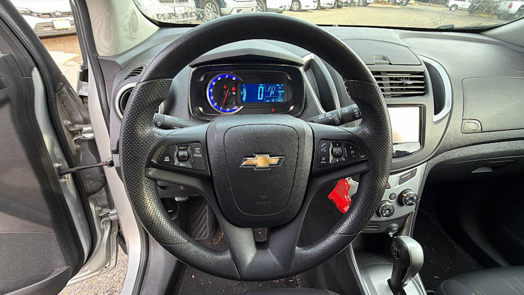 Thumbnail: 2016 Chevrolet Trax - 9