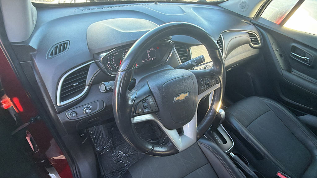 Thumbnail: 2019 Chevrolet Trax - 2