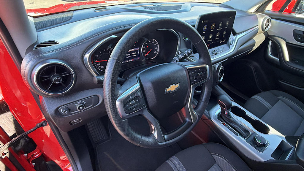 Thumbnail: 2025 Chevrolet Blazer - 2