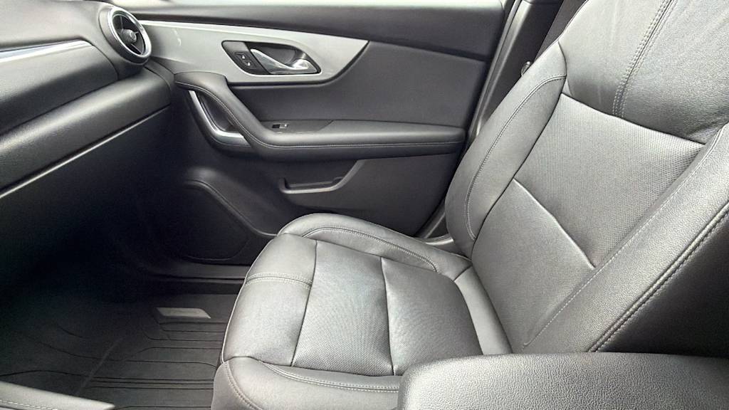 Thumbnail: 2019 Chevrolet Blazer - 11