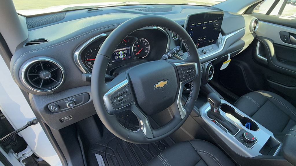 Thumbnail: 2026 Chevrolet Blazer - 2