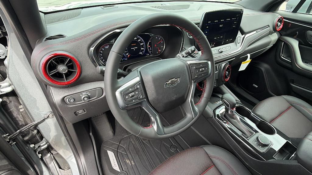 Thumbnail: 2026 Chevrolet Blazer - 2